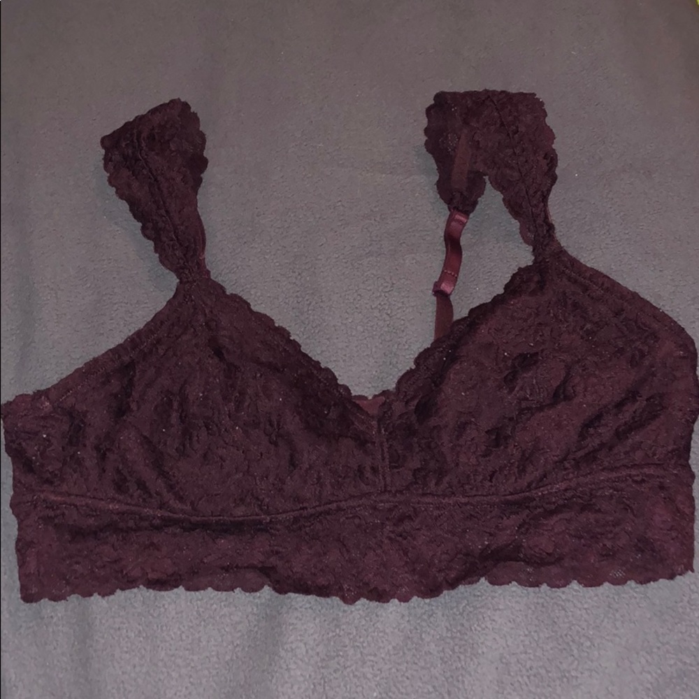 Adjustable strap lace bralette